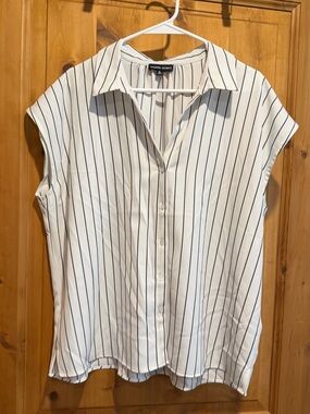 Modern Work White Vertical-Stripe Cap-Sleeve Button Down Shirt